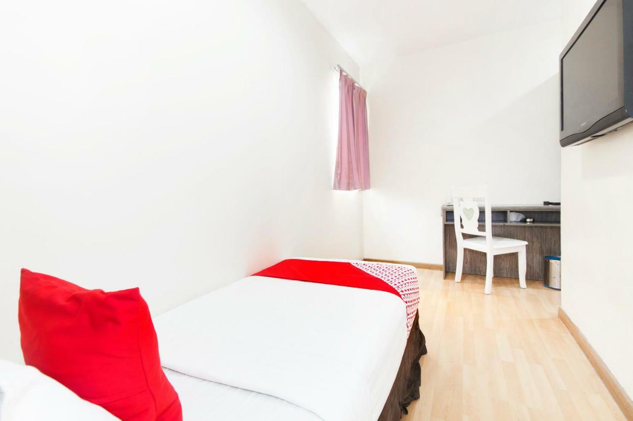 Super Oyo 331 I Boutique Hotel Petaling Jaya Exterior foto