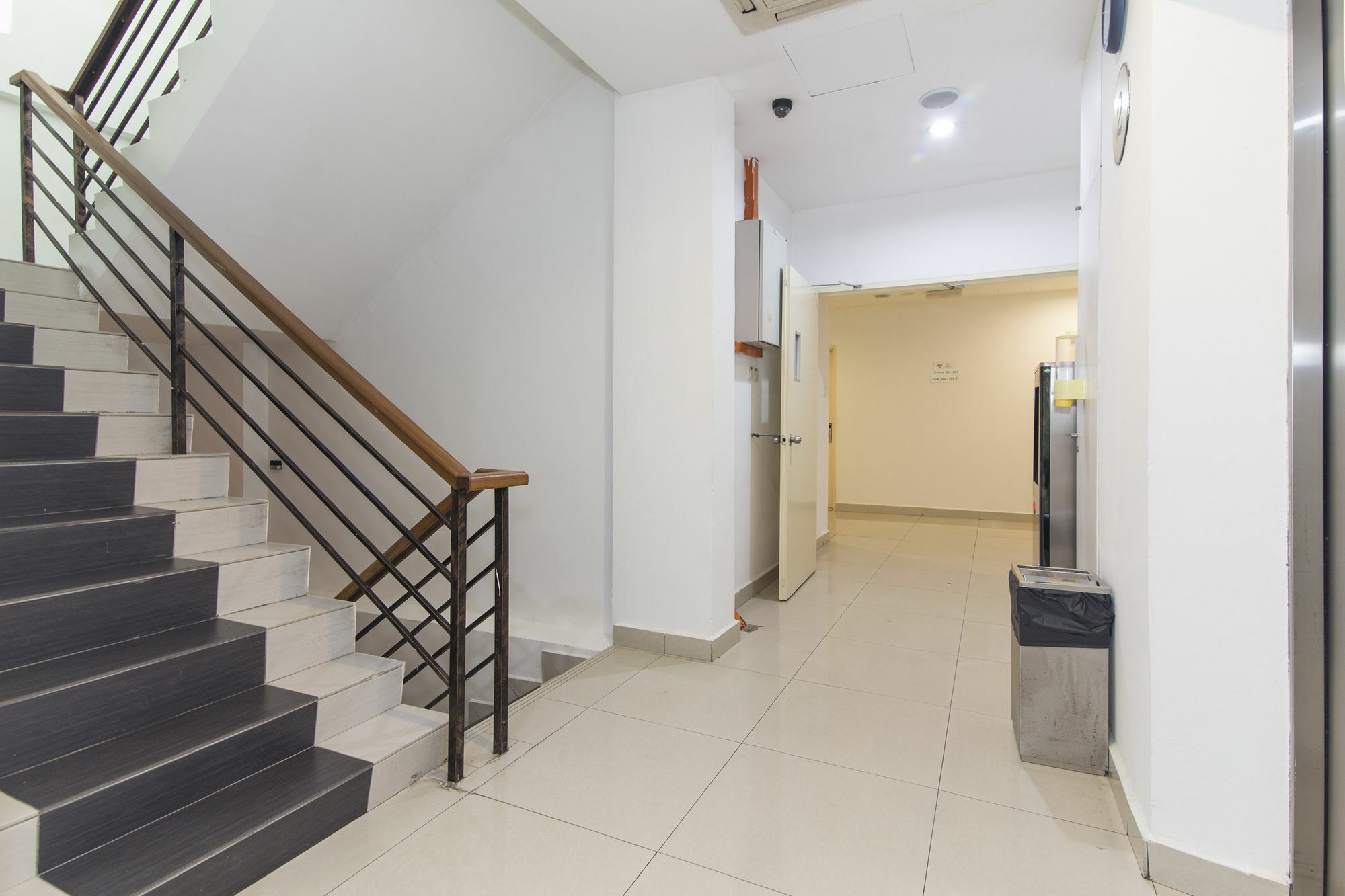 Super Oyo 331 I Boutique Hotel Petaling Jaya Exterior foto